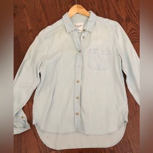 NWOT Women’s American Eagle Shirt size S